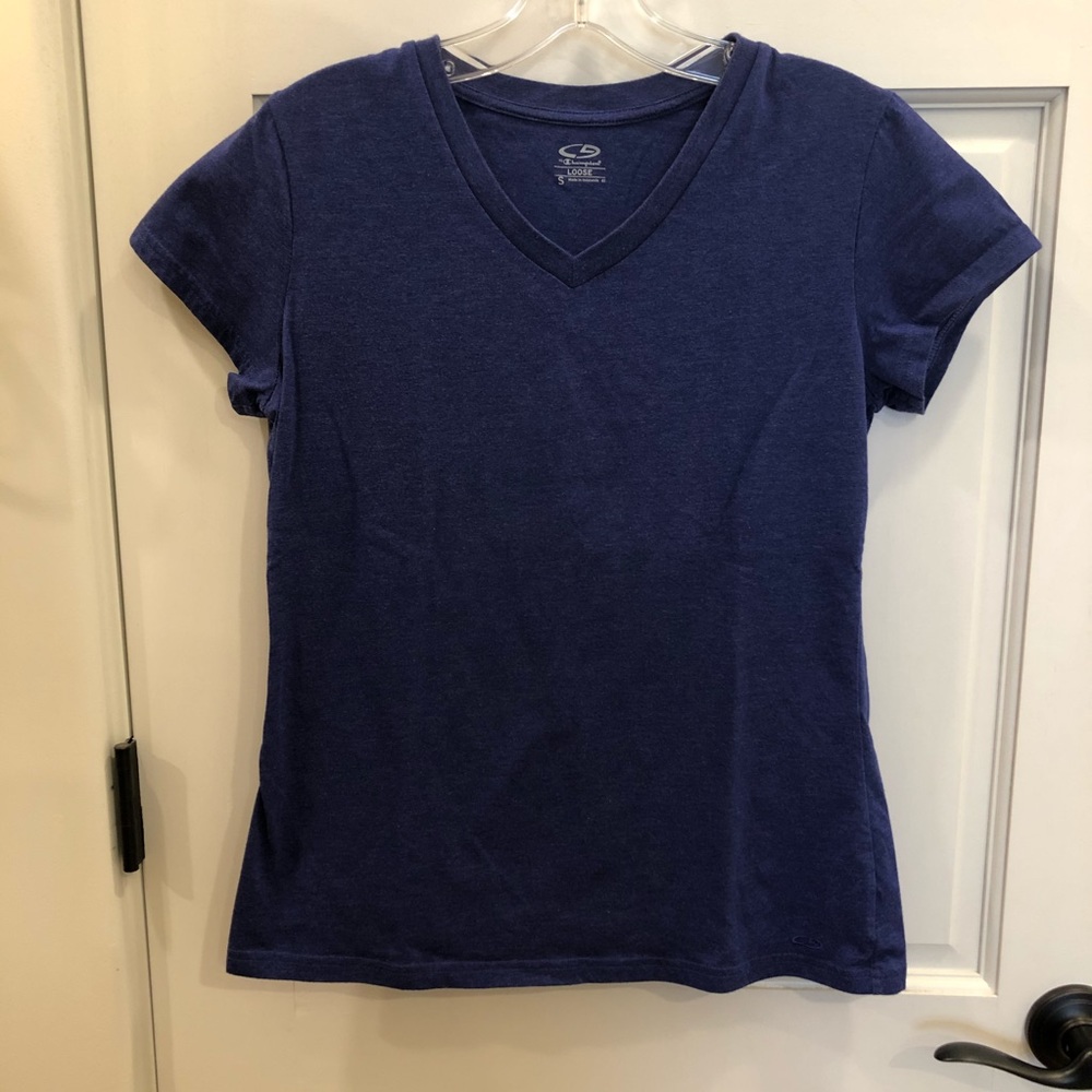 ✨5 for $25✨ Blue Champion (S) T-shirt.
